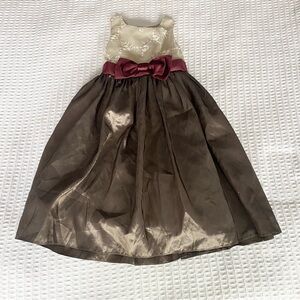 Dorissa girls formal dress size 6